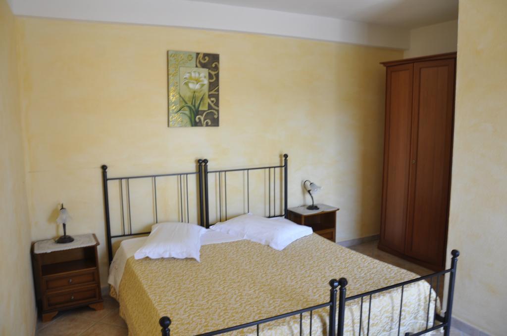 Agriturismo Sechi Campanedda ภายนอก รูปภาพ