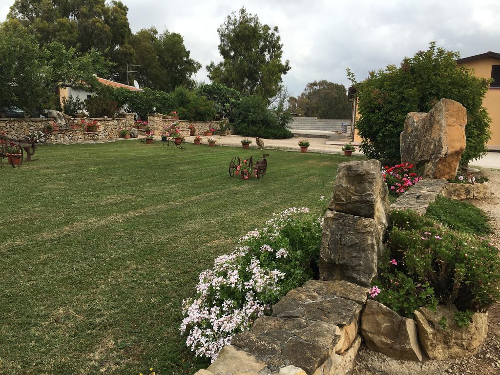 Agriturismo Sechi Campanedda ภายนอก รูปภาพ
