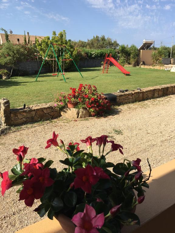 Agriturismo Sechi Campanedda ภายนอก รูปภาพ
