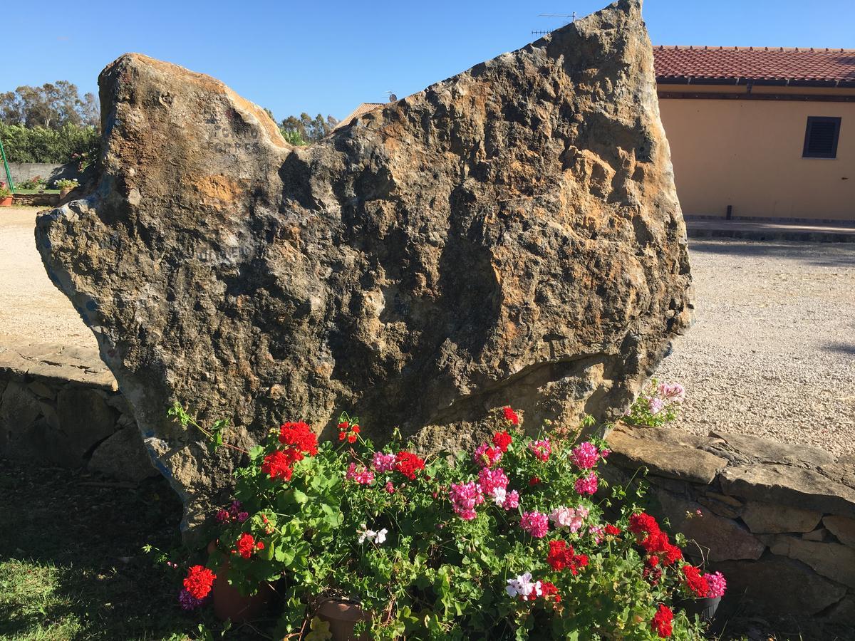 Agriturismo Sechi Campanedda ภายนอก รูปภาพ