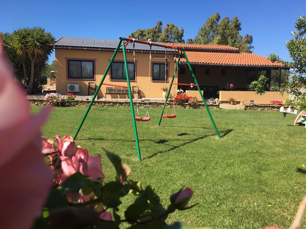 Agriturismo Sechi Campanedda ภายนอก รูปภาพ