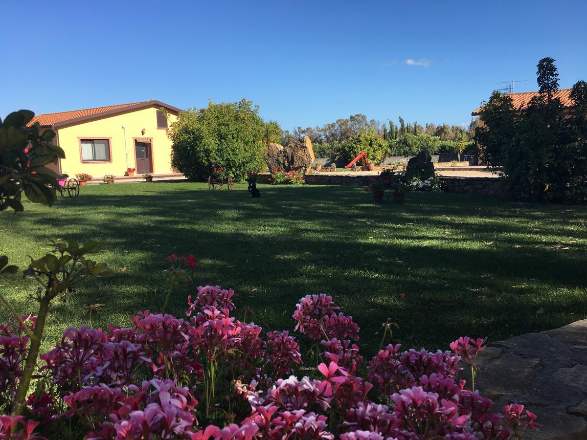 Agriturismo Sechi Campanedda ภายนอก รูปภาพ